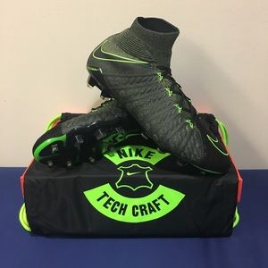 Nike Hypervenom Phantom 3 DF FG Soccer Cleats